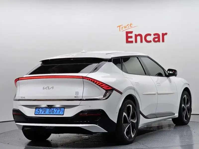 2022 Kia EV6 с пробегом 66 385 км