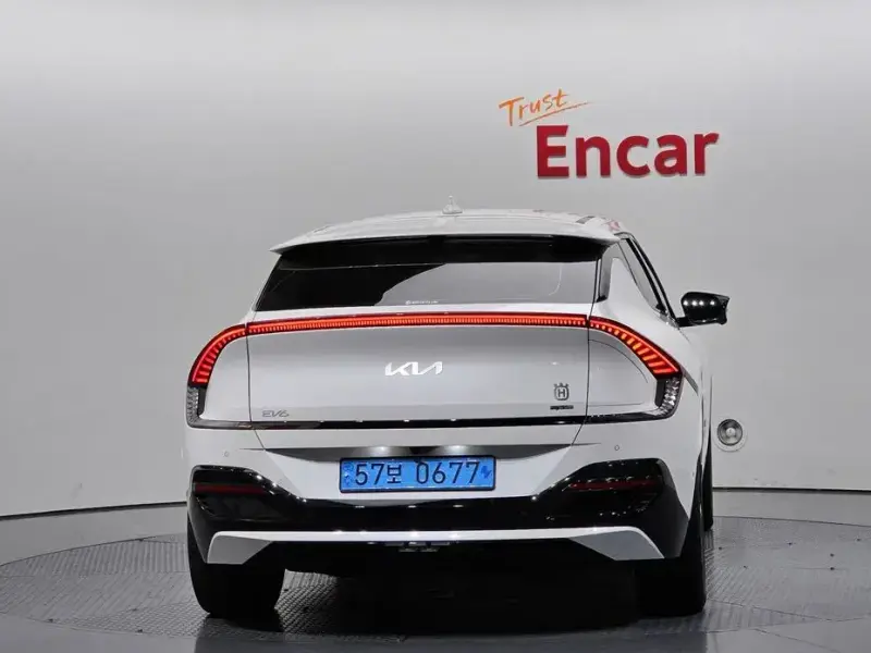 2022 Kia EV6 с пробегом 66 385 км