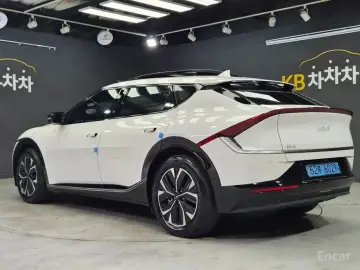 2023 Kia EV6 с пробегом 17 000 км
