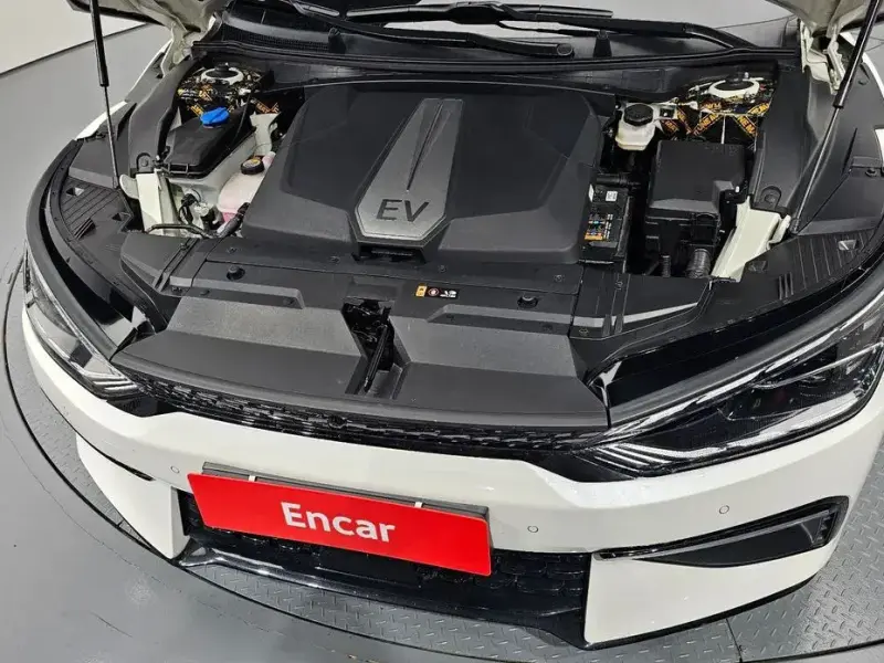 2022 Kia EV6 с пробегом 66 385 км