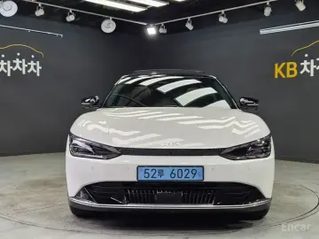 2023 Kia EV6 с пробегом 17 000 км