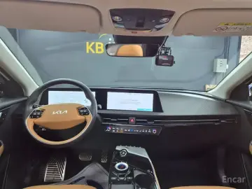 2023 Kia EV6 с пробегом 17 000 км