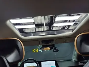 2023 Kia EV6 с пробегом 17 000 км