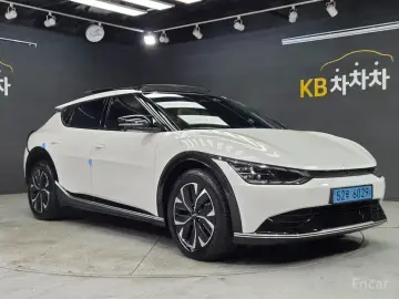 2023 Kia EV6 с пробегом 17 000 км