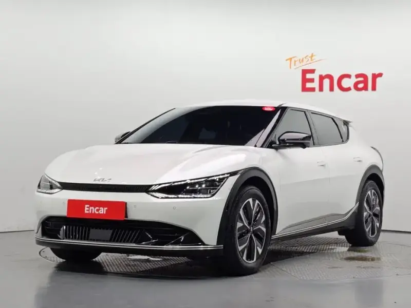 2022 Kia EV6 с пробегом 70 958 км