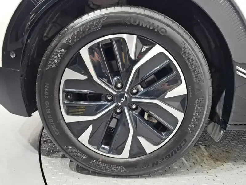 2022 Kia EV6 с пробегом 70 958 км