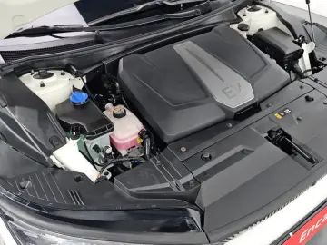 2022 Kia EV6 с пробегом 70 958 км