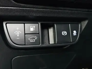 2022 Kia EV6 с пробегом 70 958 км