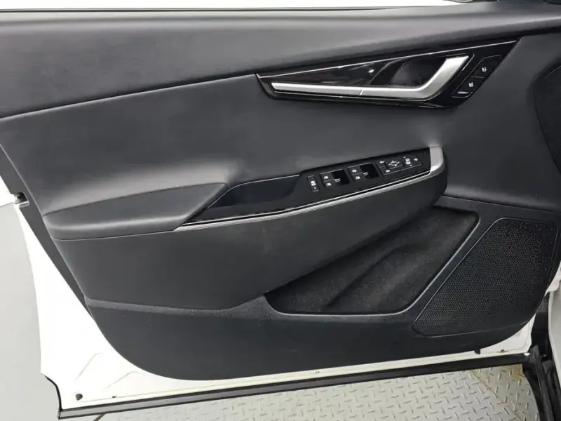 2022 Kia EV6 с пробегом 70 958 км