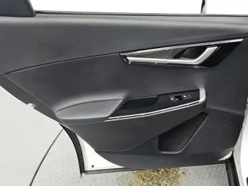 2022 Kia EV6 с пробегом 70 958 км