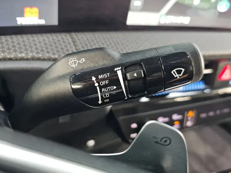 2022 Kia EV6 с пробегом 70 958 км
