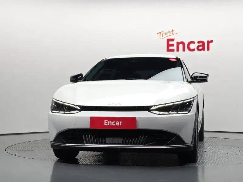 2022 Kia EV6 с пробегом 37 947 км