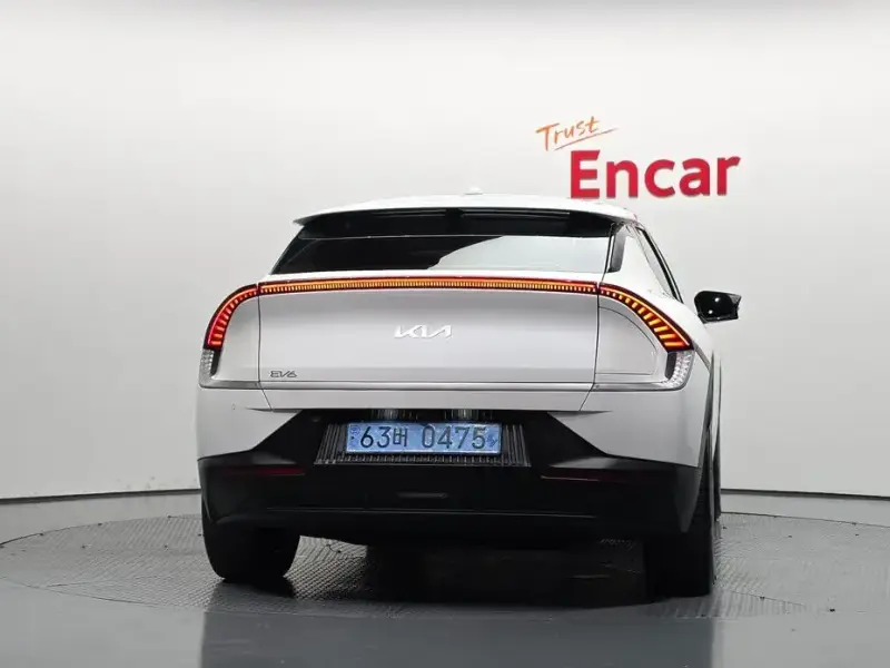 2022 Kia EV6 с пробегом 37 947 км