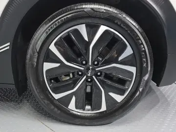 2022 Kia EV6 с пробегом 37 947 км