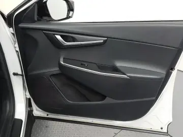2022 Kia EV6 с пробегом 37 947 км