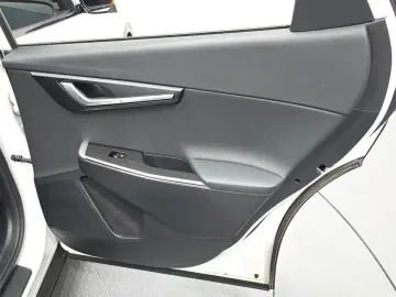2022 Kia EV6 с пробегом 37 947 км