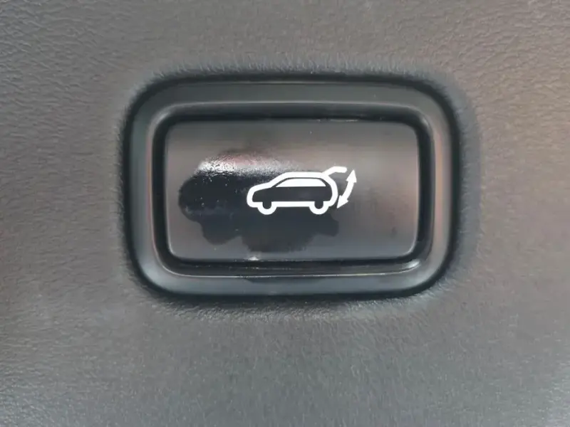2022 Kia EV6 с пробегом 37 947 км