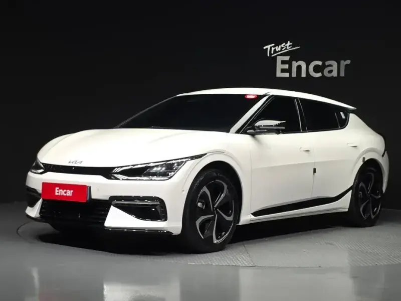 2022 Kia EV6 с пробегом 61 606 км