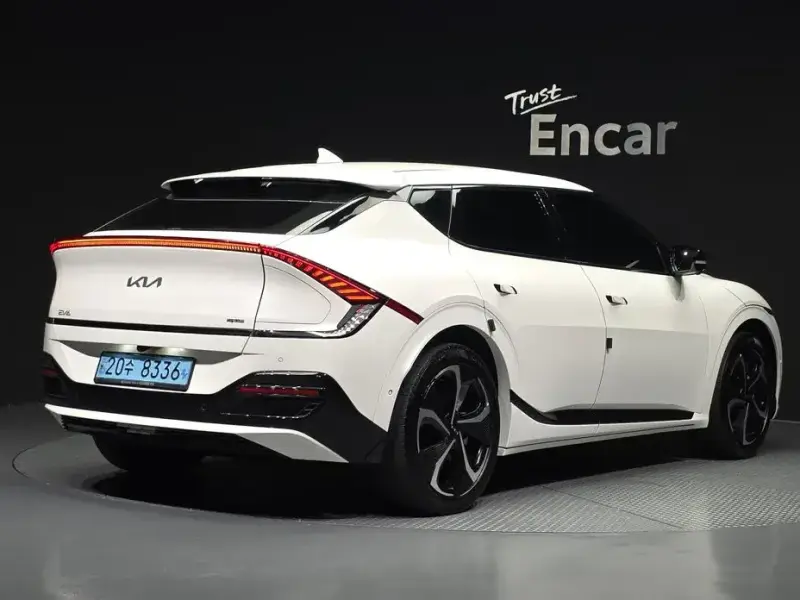2022 Kia EV6 с пробегом 61 606 км