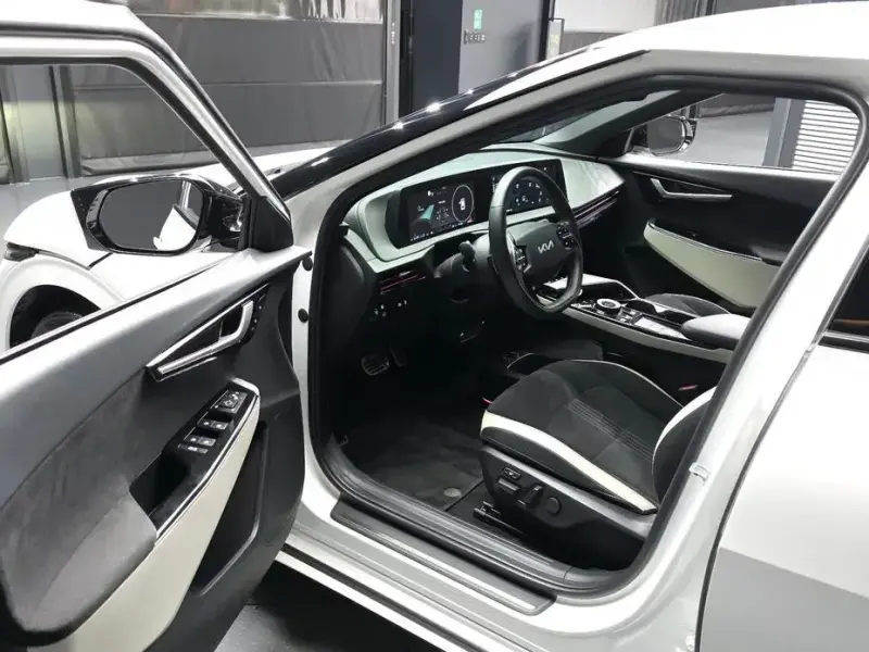 2022 Kia EV6 с пробегом 61 606 км