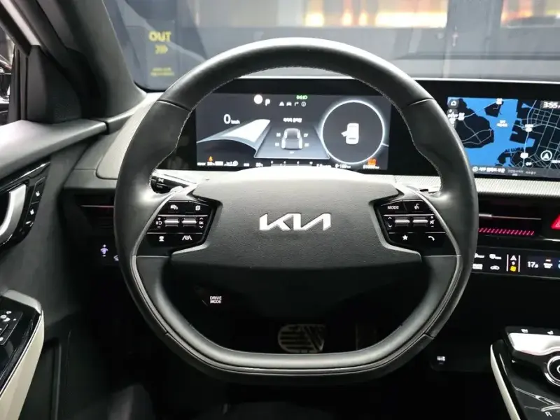 2022 Kia EV6 с пробегом 61 606 км