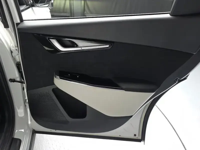 2022 Kia EV6 с пробегом 61 606 км