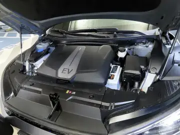 2024 Kia EV6 с пробегом 20 476 км