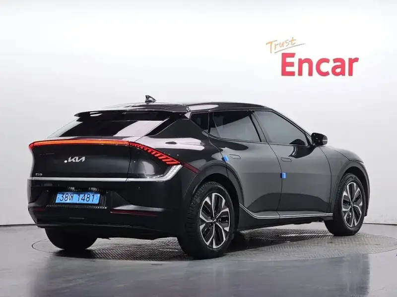 2022 Kia EV6 с пробегом 36 645 км