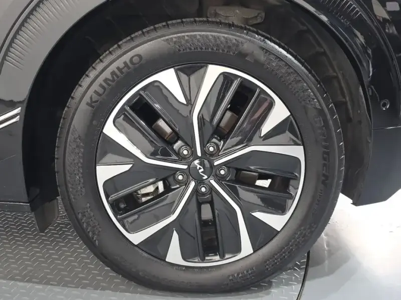 2023 Kia EV6 с пробегом 46 797 км