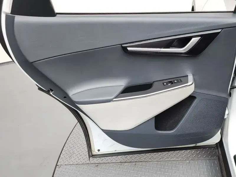 2022 Kia EV6 с пробегом 95 582 км