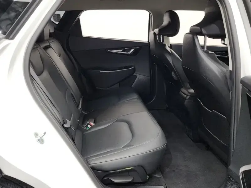 2022 Kia EV6 с пробегом 10 405 км