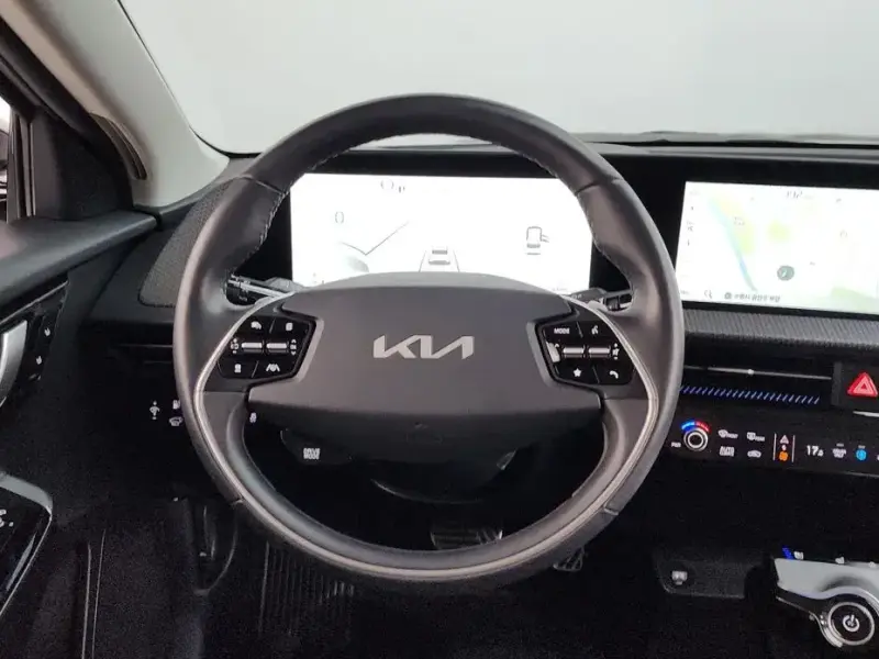 2022 Kia EV6 с пробегом 10 405 км