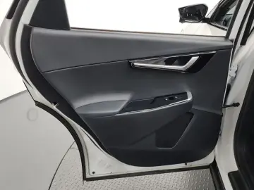 2022 Kia EV6 с пробегом 10 405 км
