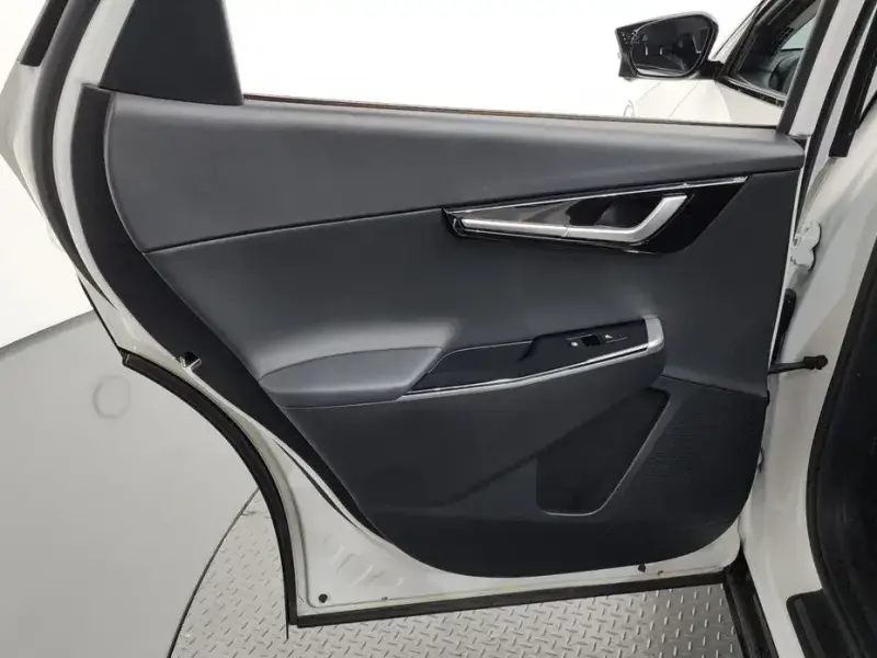 2022 Kia EV6 с пробегом 10 405 км