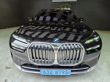 2022 BMW i7 с пробегом 136 159 км
