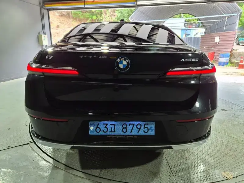 2022 BMW i7 с пробегом 136 159 км