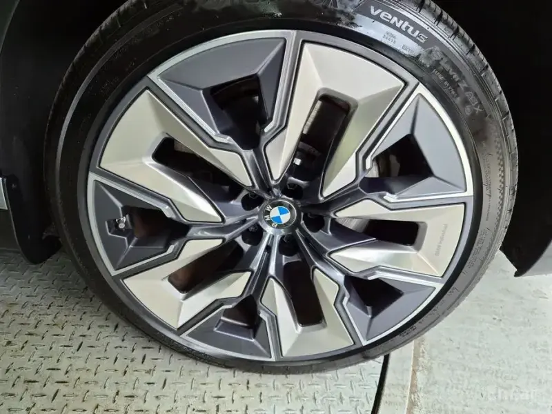 2022 BMW i7 с пробегом 136 159 км