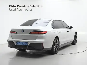 2024 BMW i7 с пробегом 69 601 км