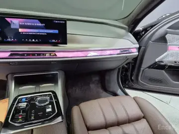 2022 BMW i7 с пробегом 136 159 км