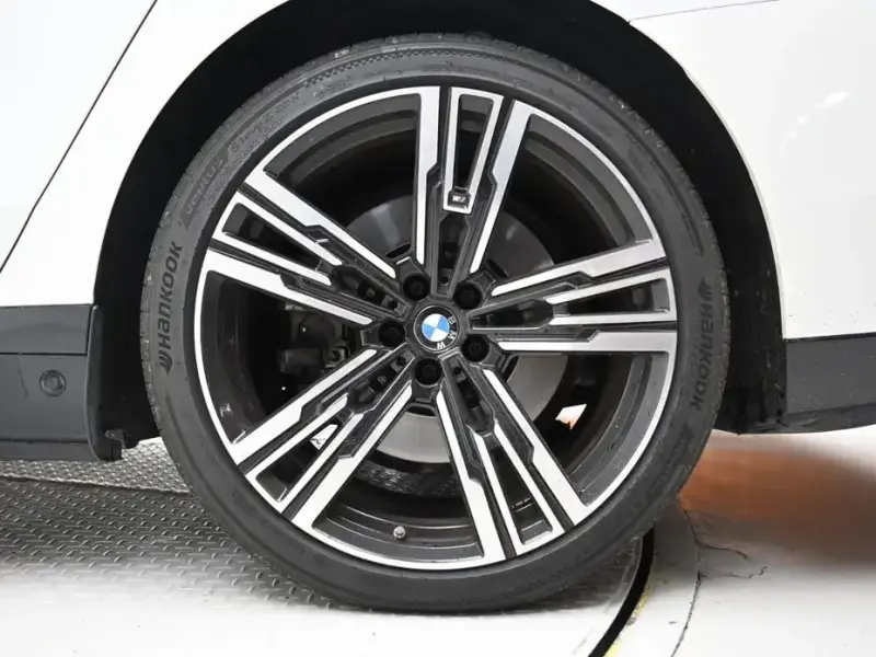 2024 BMW i7 с пробегом 69 601 км