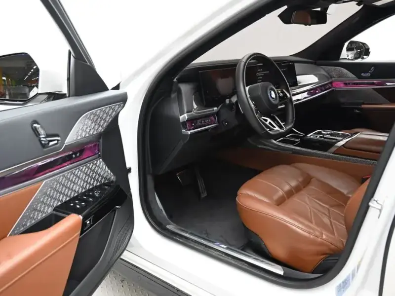 2024 BMW i7 с пробегом 69 601 км