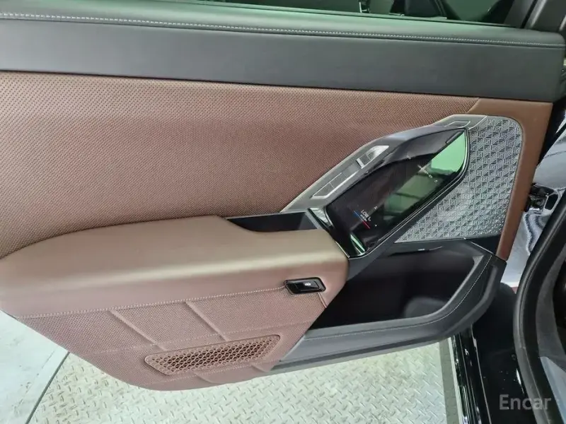 2022 BMW i7 с пробегом 136 159 км
