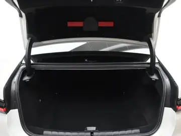 2024 BMW i7 с пробегом 69 601 км