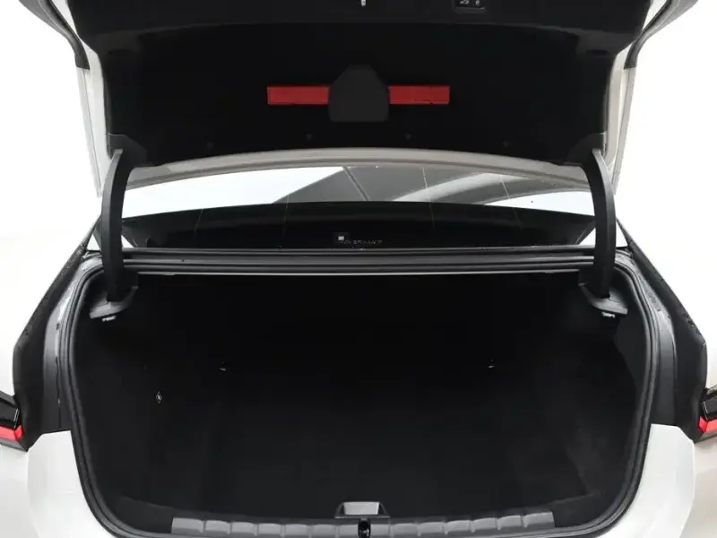 2024 BMW i7 с пробегом 69 601 км
