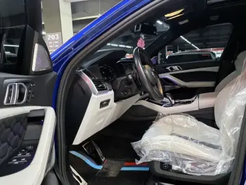 2021 BMW X6 M с пробегом 74 028 км