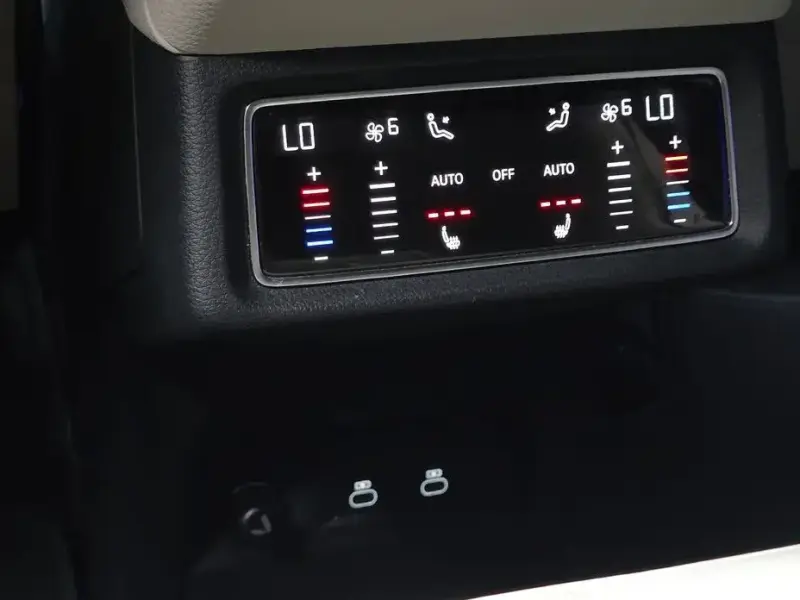 2022 Audi e-tron с пробегом 83 928 км