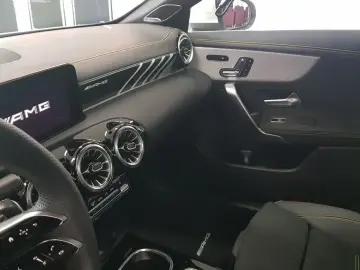 2025 Mercedes-Benz CLA с пробегом 146 км