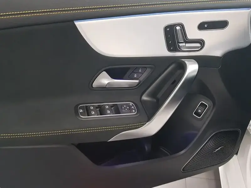 2025 Mercedes-Benz CLA с пробегом 146 км