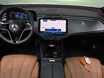 2025 Mercedes-Benz E-Класс с пробегом 12 655 км