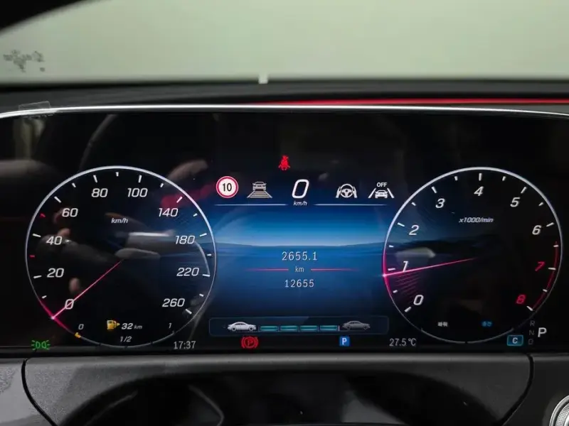 2025 Mercedes-Benz E-Класс с пробегом 12 655 км